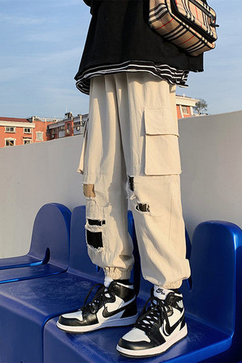 Ανδρικό παντελόνι με τσέπες - φαρδύ μοντέλο