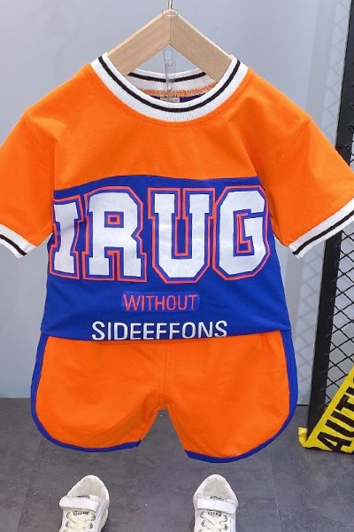 Σπορ και καθημερινό σετ για αγόρια - μπλουζάκι και σορτς