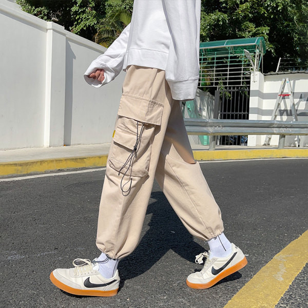 Ανδρικό μοντέρνο παντελόνι με πλαϊνές τσέπες