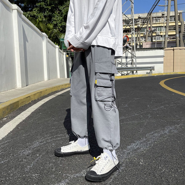 Ανδρικό μοντέρνο παντελόνι με πλαϊνές τσέπες