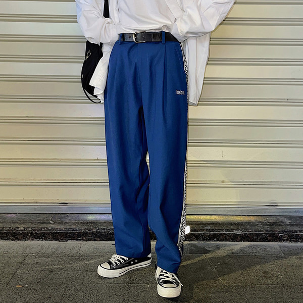 Ανδρικό παντελόνι φαρδύ μοντέλο  και επιγραφή