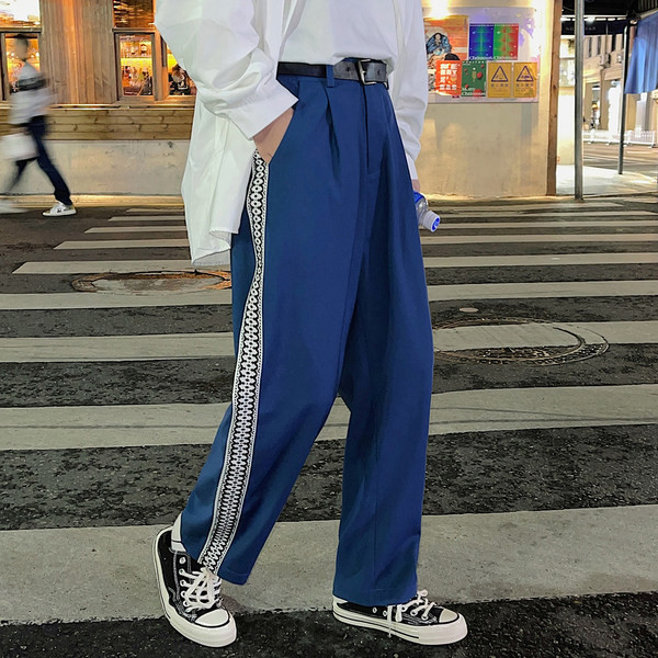 Ανδρικό παντελόνι φαρδύ μοντέλο  και επιγραφή