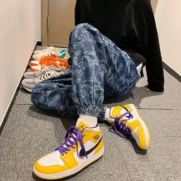 Ανδρικό παντελόνι φαρδύ μοντέλο με χωματιστό μοτίβο