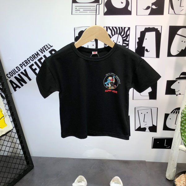 Casual μπλουζάκι με έγχρωμη εκτύπωση και κοντό τζιν