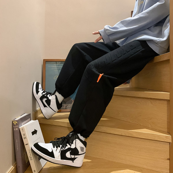 Ανδρικό παντελόνι απλό φαρδύ μοντέλο