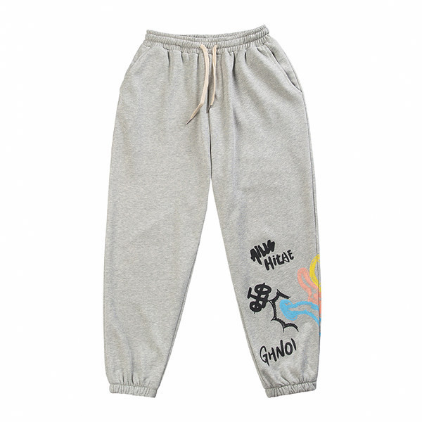 Široki model muških hlača s natpisom