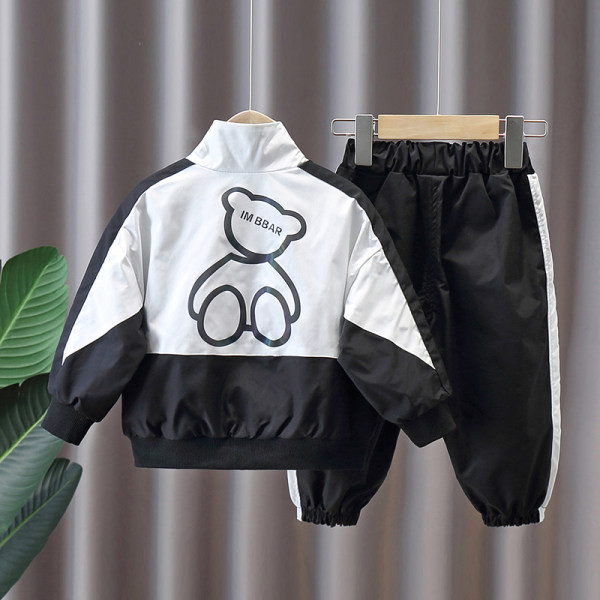 Παιδική φόρμα για αγόρια με απλικέ