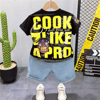Casual μπλουζάκι για αγόρια με απλικέ και κοντό τζιν