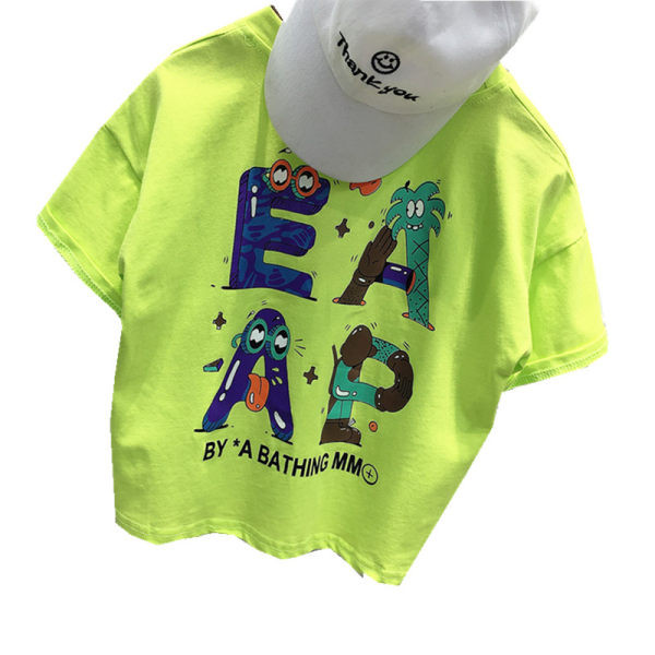 Casual μπλουζάκι με απλικέ και κοντό τζιν