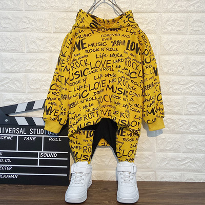 Proljetni dječji komplet iz dva dijela s kapuljačom u više boja