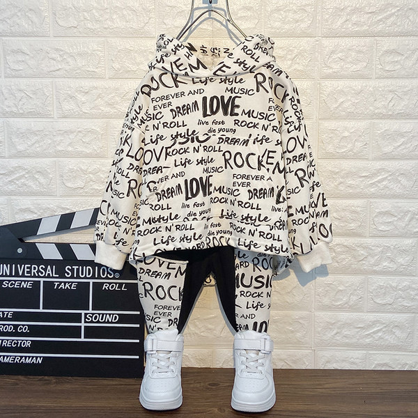 Proljetni dječji komplet iz dva dijela s kapuljačom u više boja