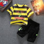 Παιδικό σετ από δύο μέρη -  ριγέ μπλουζάκι και παντελόνι