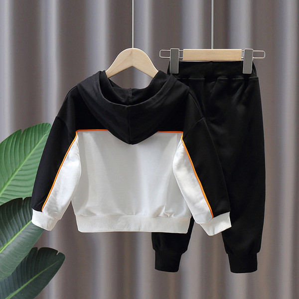 Παιδικό σετ για αγόρια με κουκούλα στην μπλούζα και παντελόνι