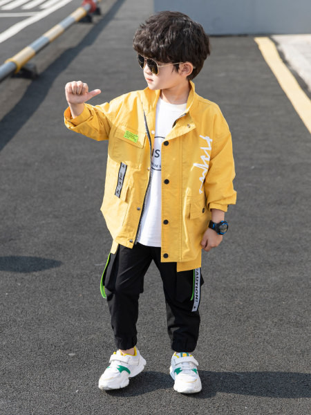 Μοντέρνο παιδικό σετ για αγόρια - δύο μέρη