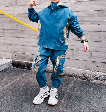 Παιδικό σετ κατάλληλο για αγόρια σε μαύρο και μπλε χρώμα