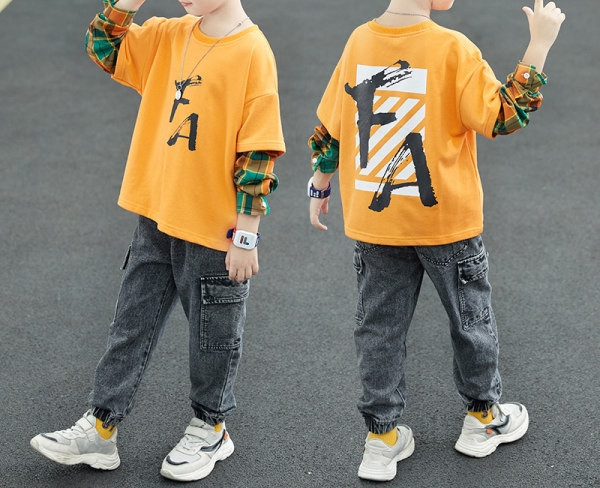 Παιδικό μοντέρνο σετ δύο μερών κατάλληλο για την άνοιξη