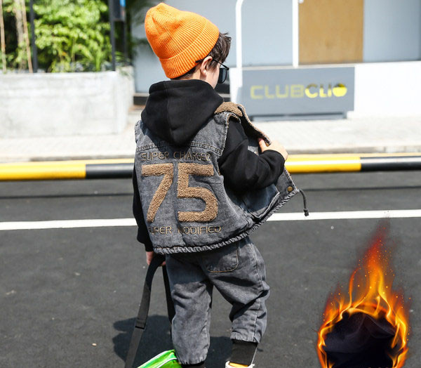 Παιδικό σετ σε τρία μέρη για αγόρια