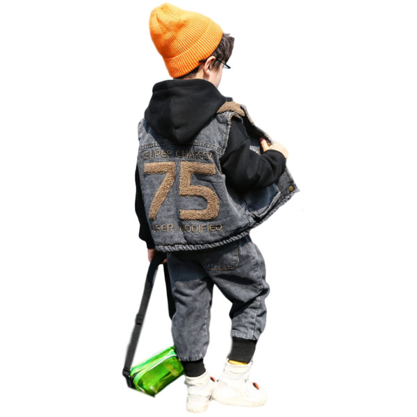 Παιδικό σετ σε τρία μέρη για αγόρια