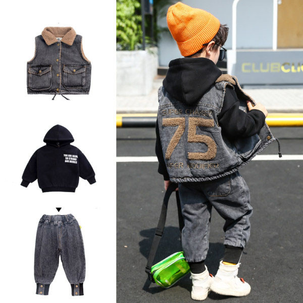 Παιδικό σετ σε τρία μέρη για αγόρια