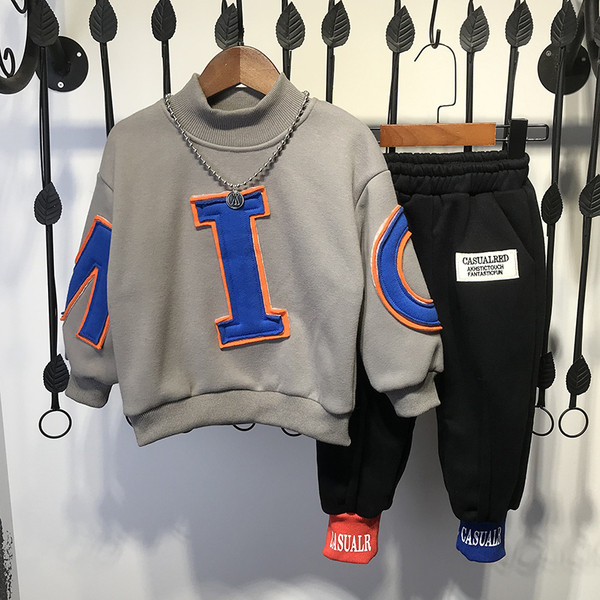 Παιδικό σετ για αγόρια - φούτερ και παντελόνι