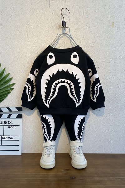 Dnevni dječji set za dječake u crno-bijeloj boji