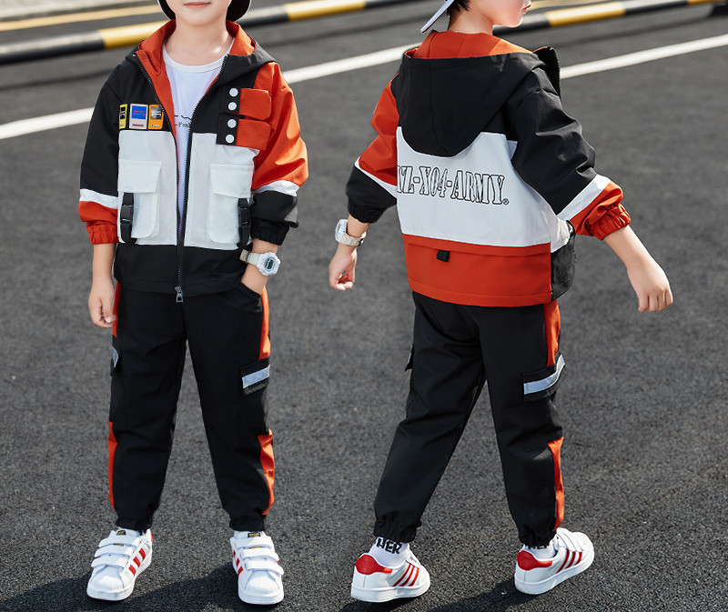 Νέο μοντέλο καθημερινό ανοιξιάτικο παιδικό σετ  με κουκούλα και παντελόνι με τσέπες