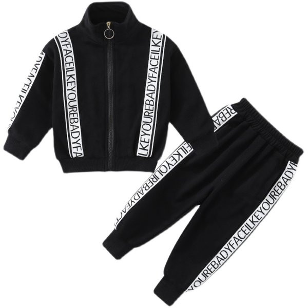 Σπορ και καθημερινά παιδικά σετ για αγόρια