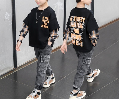 Novi model dječjeg kompleta u bijeloj i crnoj boji