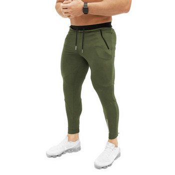 Мъжки спортен панталон слим модел с джобове