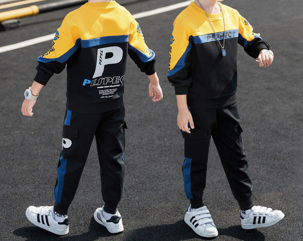 Καθημερινά παιδικά σετ από δύο μέρη - μπλούζα και παντελόνι