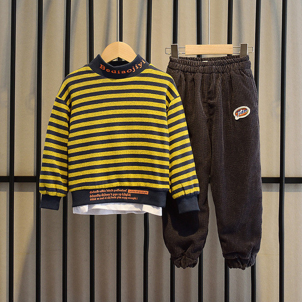 Παιδικό σετ μπλούζας και παντελόνι για αγόρια