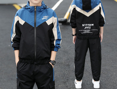 Novi model dječjeg kompleta iz dva dijela - za dječake