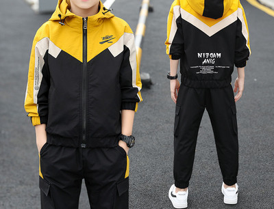 Novi model dječjeg kompleta iz dva dijela - za dječake