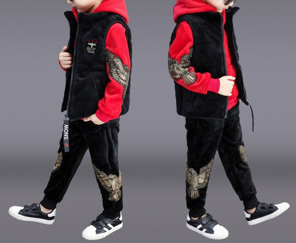 Σύγχρονο παιδικό σετ από δύο μέρη για αγόρια σε μαύρο χρώμα