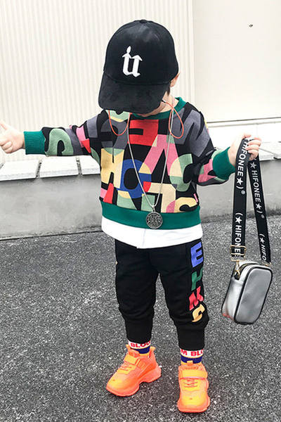 Νέο μοντέλο πολύχρωμο σετ για αγόρια - φούτερ και παντελόνι