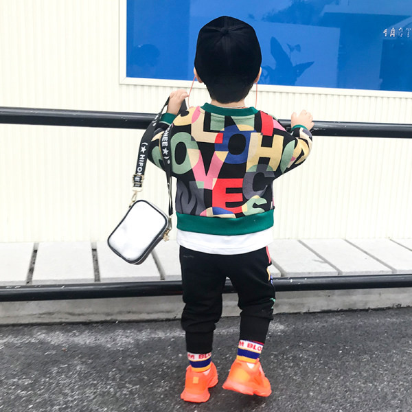 Νέο μοντέλο πολύχρωμο σετ για αγόρια - φούτερ και παντελόνι