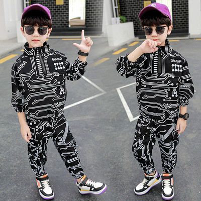 Παιδικό κοστούμι σε μαύρο και μπεζ χρώμα κατάλληλο για αγόρια