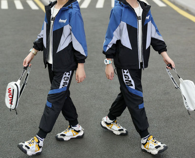 Dječji sportski set s natpisima za dječake