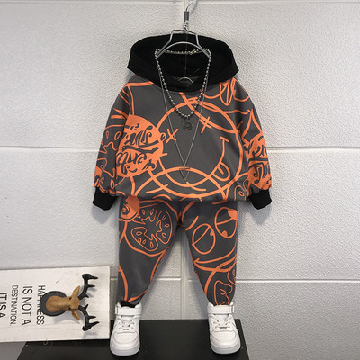 Bērnu krāsu komplekts zēniem ar kapuci augšpusē