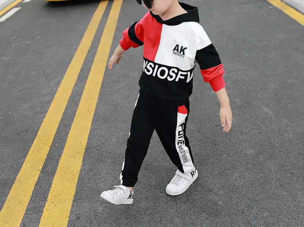 Παιδικά αθλητικά σετ - φούτερ και παντελόνι
