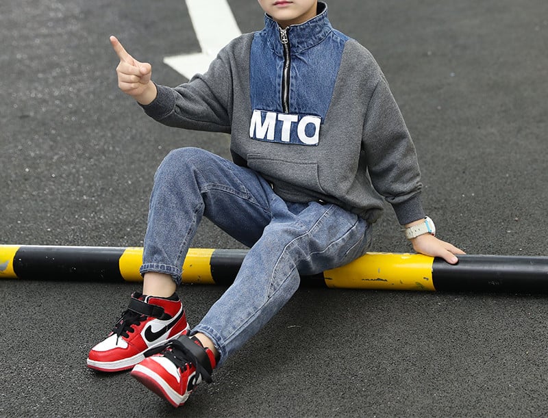 Παιδικό σετ φούτερ και τζιν για αγόρια