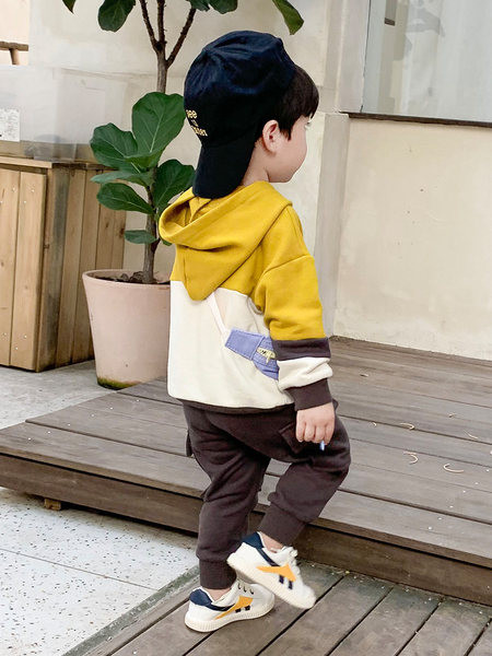 Dječji moderni set iz dva dijela