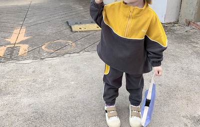 Παιδικό καθημερινό σετ  με φερμουάρ - για αγόρια