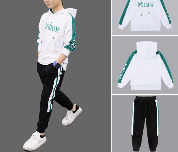 Νέο μοντέλο παιδική αθλητική φόρμα  με κουκούλα σε λευκό χρώμα