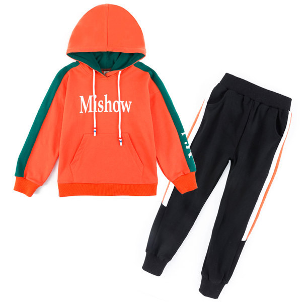 Νέο μοντέλο παιδική αθλητική φόρμα  με κουκούλα σε λευκό χρώμα