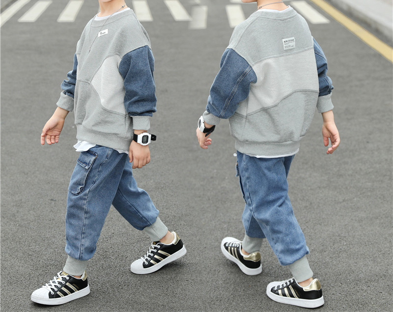 Παιδικό σετ τζιν και μπλούζα με μακριά μανίκια