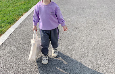 Μοντέρνα παιδικά σετ με επιγραφές - για αγόρια