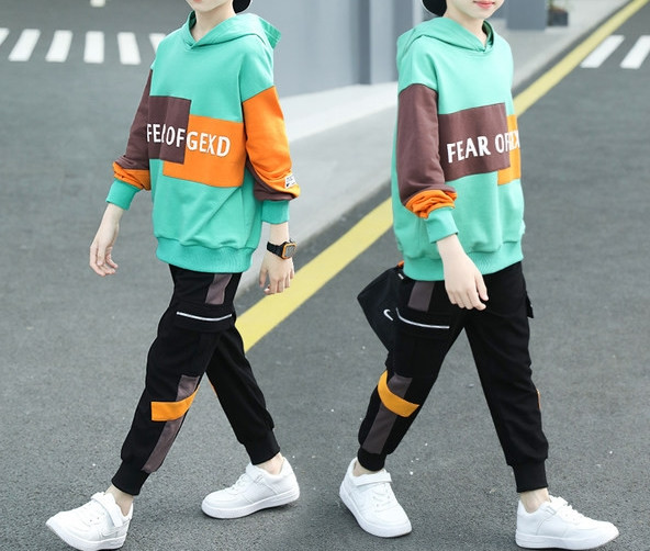 Καθημερινό σετ  νέο μοντέλο σε τρία χρώματα κατάλληλα για αγόρια