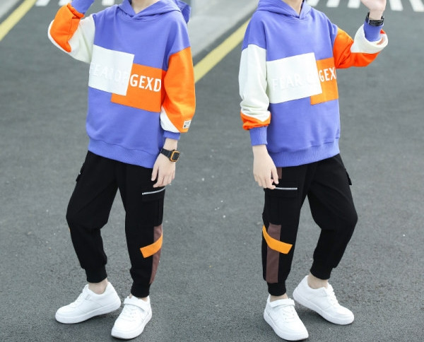 Καθημερινό σετ  νέο μοντέλο σε τρία χρώματα κατάλληλα για αγόρια