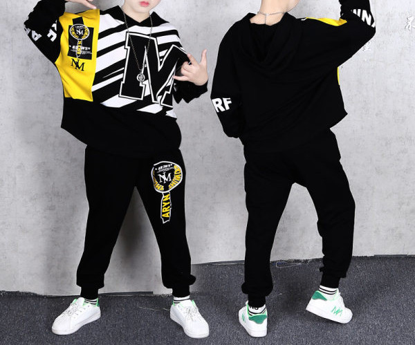 Μοντέρνο παιδικό σετ για αγ΄ορια με πολύχρωμες εφαρμογές